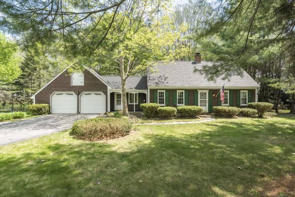 44 Winnocks Neck RD, Scarborough, ME 04074