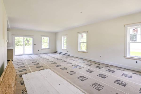 8 Constellation WAY, Falmouth, ME 04105