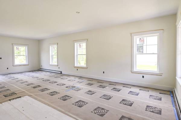 8 Constellation WAY, Falmouth, ME 04105