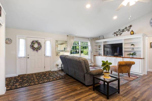 14 Sunset AVE, North Berwick, ME 03906