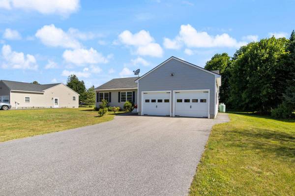 14 Sunset AVE, North Berwick, ME 03906