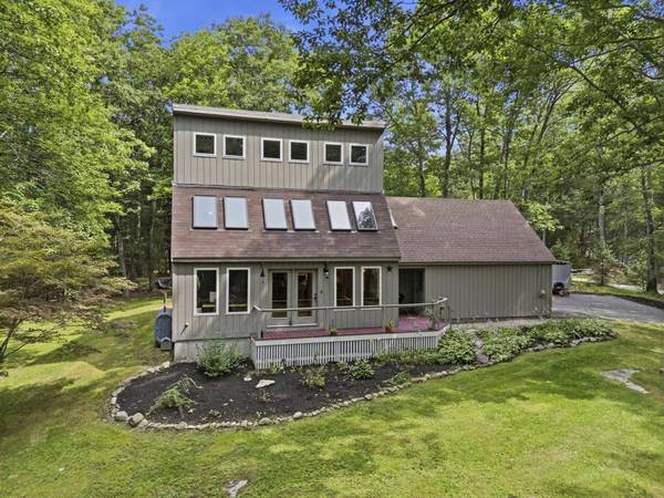 226 Bruce Hill RD, Cumberland, ME 04021
