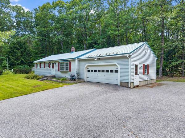 814 Cape RD, Hollis, ME 04042