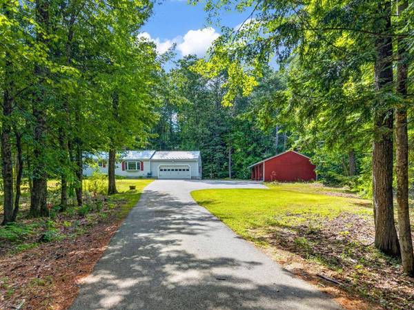 814 Cape RD, Hollis, ME 04042