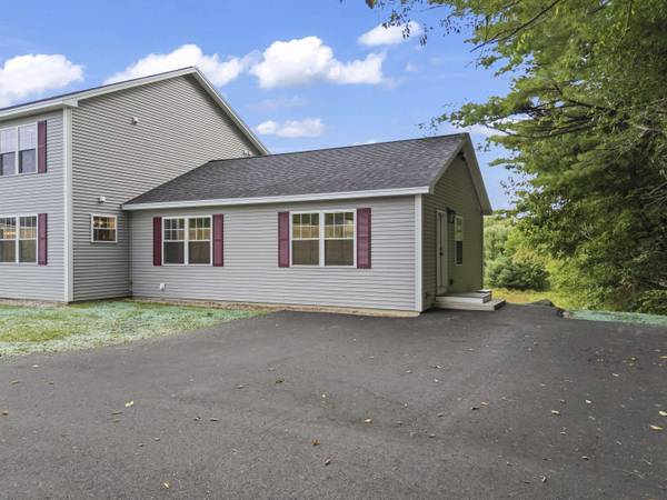 112 Yarmouth RD, Gray, ME 04039