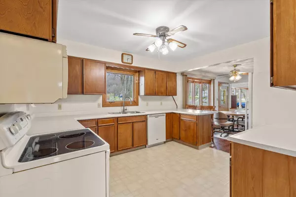 120 US Highway 10, Plum City, WI 54761