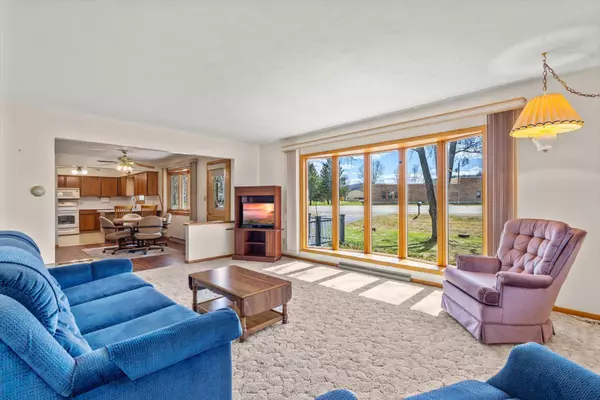 120 US Highway 10, Plum City, WI 54761