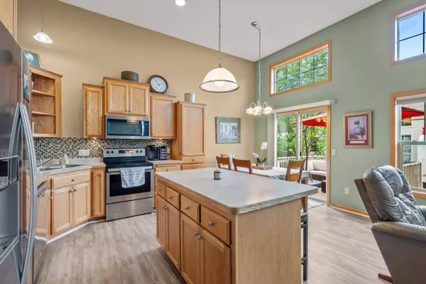 3123 Legacy LN, Woodbury, MN 55129