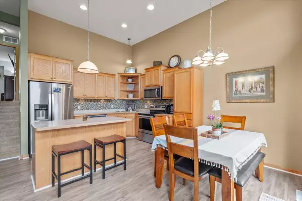 3123 Legacy LN, Woodbury, MN 55129