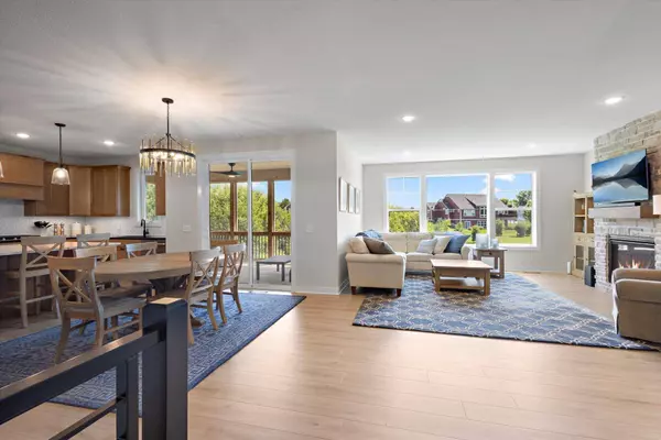 719 Mount Curve, Hudson, WI 54016