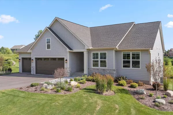 719 Mount Curve, Hudson, WI 54016