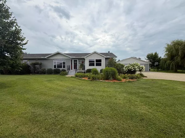 599 90th ST #A, Kinnickinnic Twp, WI 54016