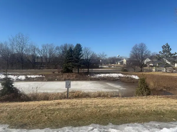 1900 Magnolia PL, Hudson, WI 54016