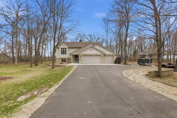 20760 Okinawa ST NE, Cedar, MN 55011