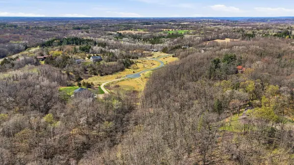 406 134th AVE, Houlton, WI 54082