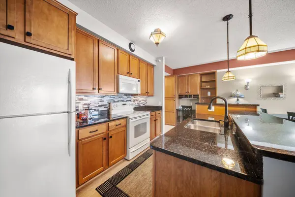 100 4th AVE N #208, South Saint Paul, MN 55075