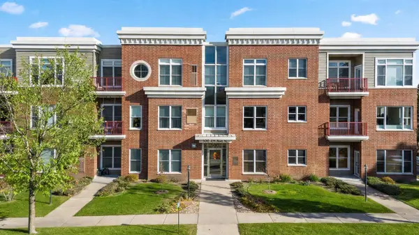 100 4th AVE N #208, South Saint Paul, MN 55075