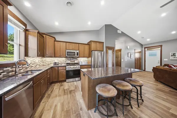 911 67th AVE, Hudson, WI 54016