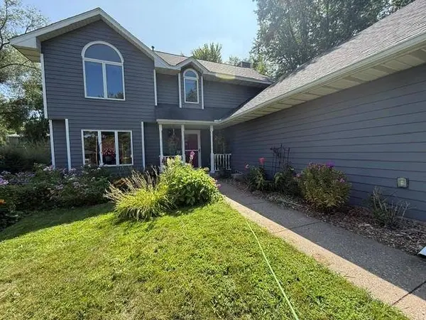 15183 Upper 63rd ST N, Stillwater, MN 55082