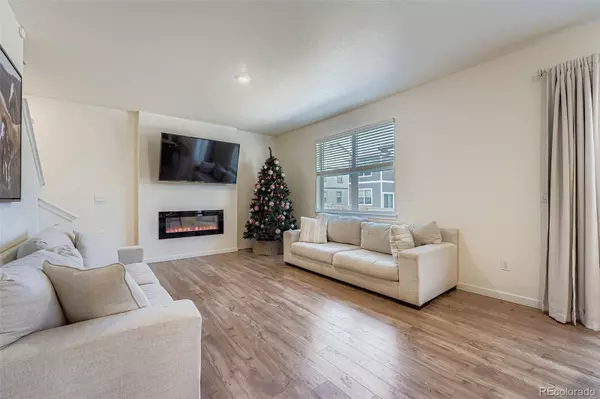 195 Yellowtail ST, Bennett, CO 80102