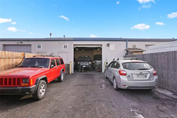 374 Norfolk ST, Aurora, CO 80011