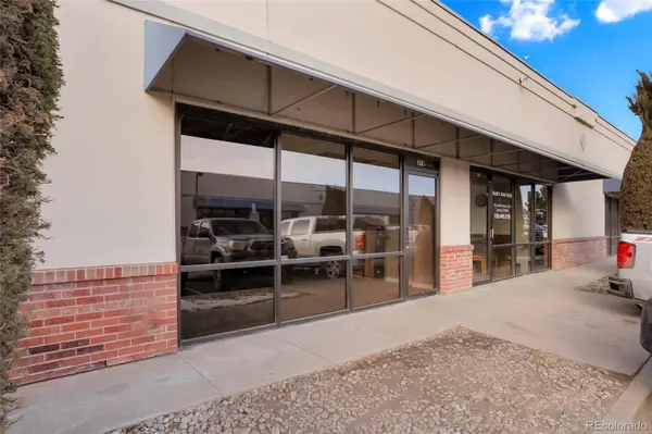 374 Norfolk ST, Aurora, CO 80011