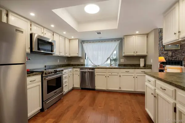 12502 E Evans CIR #F, Aurora, CO 80014