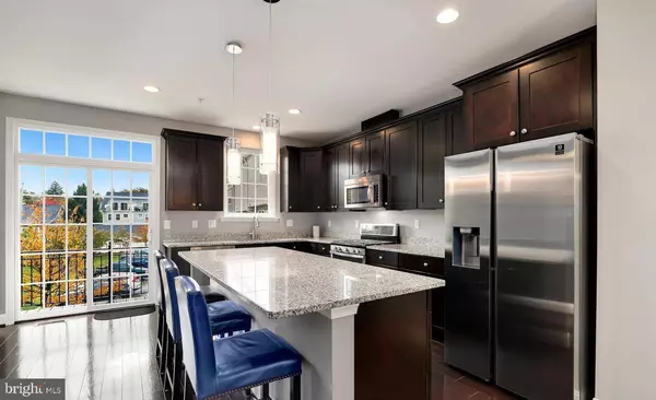 136 LINDEN PL, Baltimore, MD 21286