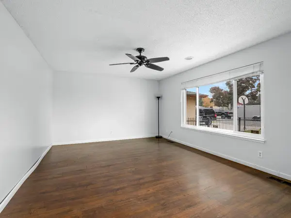 525 E Vartikian AVE, Fresno, CA 93710