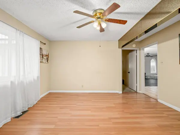 525 E Vartikian AVE, Fresno, CA 93710