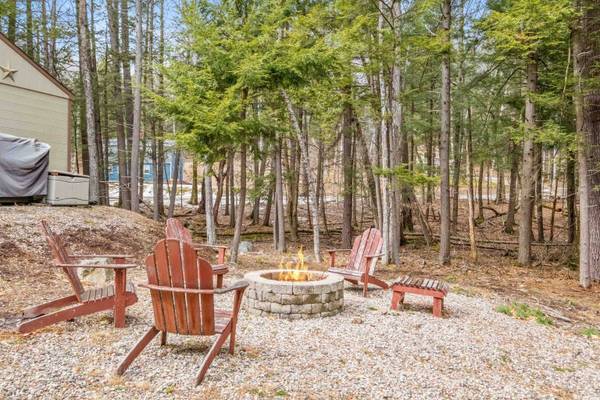 45 Southerlee Shores RD, Moultonborough, NH 03254