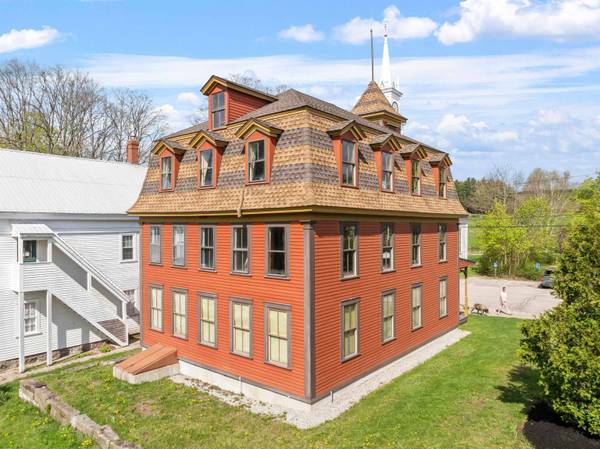 15 Cleveland Hill RD, Tamworth, NH 03886