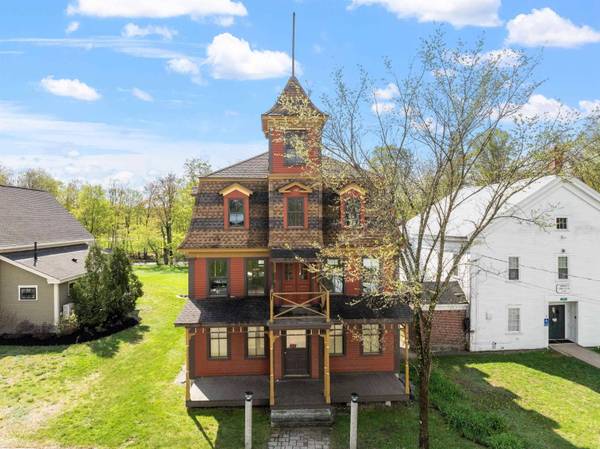 15 Cleveland Hill RD, Tamworth, NH 03886