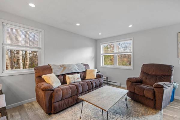 21 Regis RD, Laconia, NH 03246