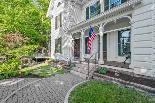 12 Highland ST, Meredith, NH 03253