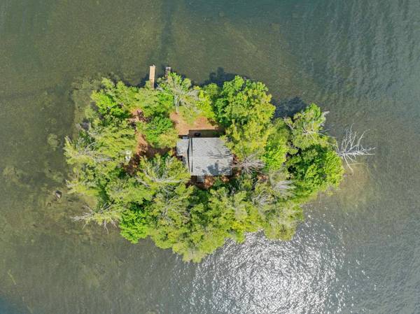 28 Potato IS, Holderness, NH 03245