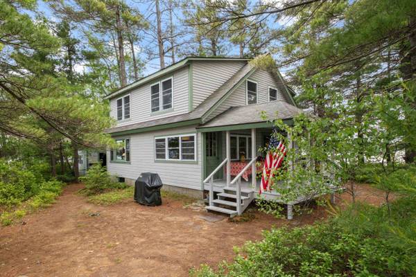 28 Potato IS, Holderness, NH 03245
