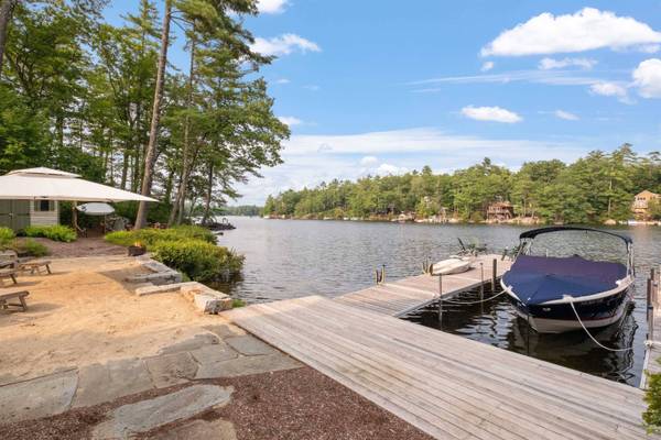 181 Stanyan RD, Moultonborough, NH 03254