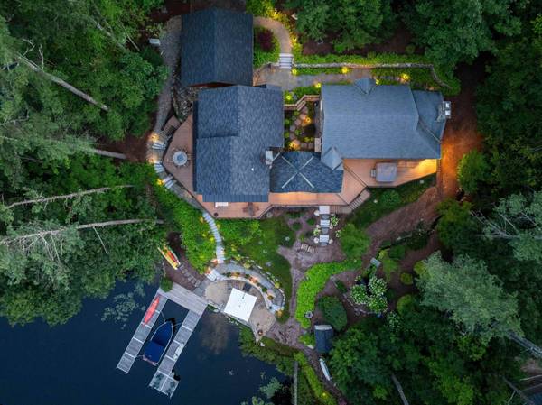 181 Stanyan RD, Moultonborough, NH 03254