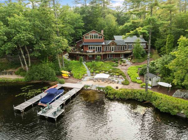 181 Stanyan RD, Moultonborough, NH 03254