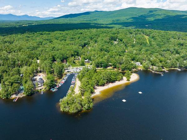 3 Sundorf ST, Moultonborough, NH 03254