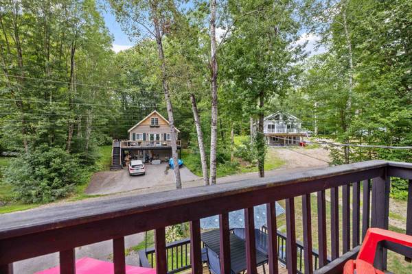 51 Mountain View DR, Moultonborough, NH 03254