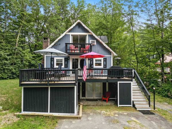 51 Mountain View DR, Moultonborough, NH 03254