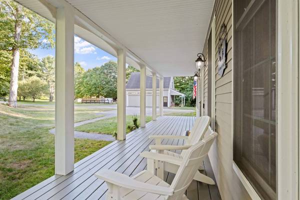 17 Whitehouse Farm LN, Moultonborough, NH 03254