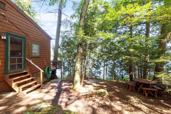 69 Buoniello RD, Moultonborough, NH 03254