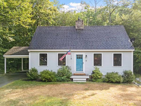 6 Council Tree LN, Wolfeboro, NH 03894