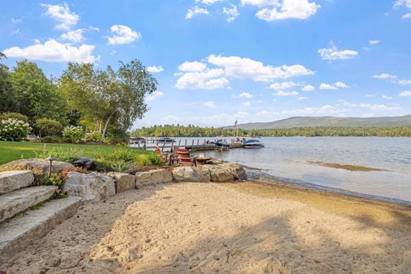 11 Geery LN, Moultonborough, NH 03254