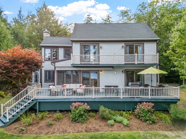 14 Island View DR, Moultonborough, NH 03254