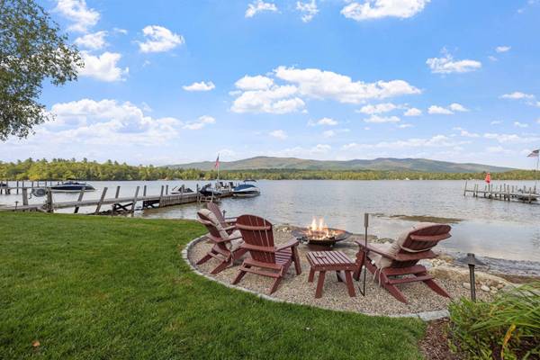 11 Geery LN, Moultonborough, NH 03254