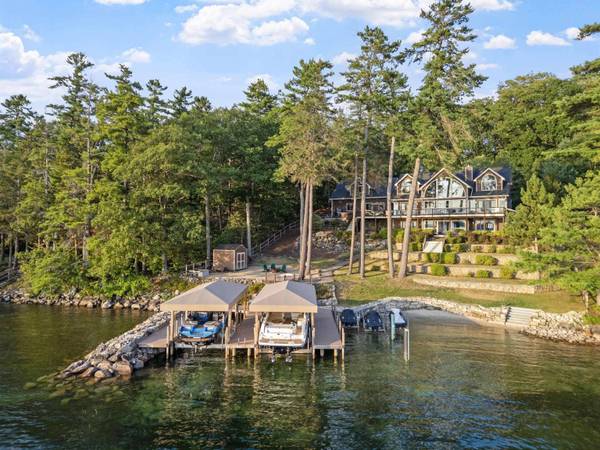 19 Alderberry LN, Moultonborough, NH 03254